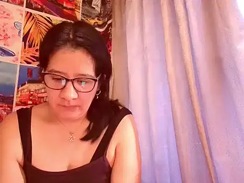 lucianarubi online show from December 15, 3:27 pm