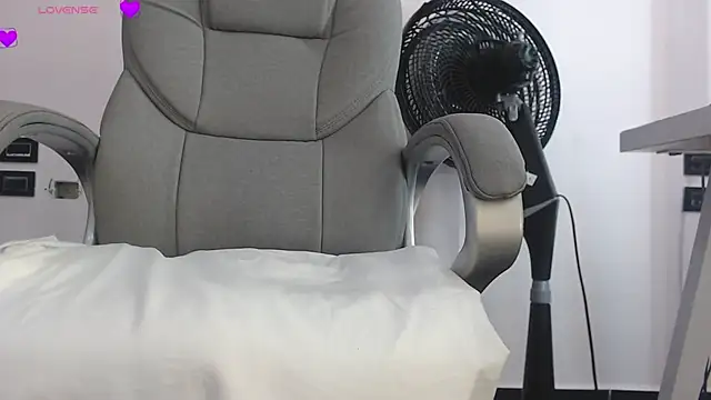 kimara lion online show from December 17, 3:23 am