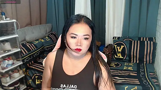 Snapshot of MagnificatMistress chatting on January 19, 11:12 am MagnificatMistress online show from January 19, 11:12 am