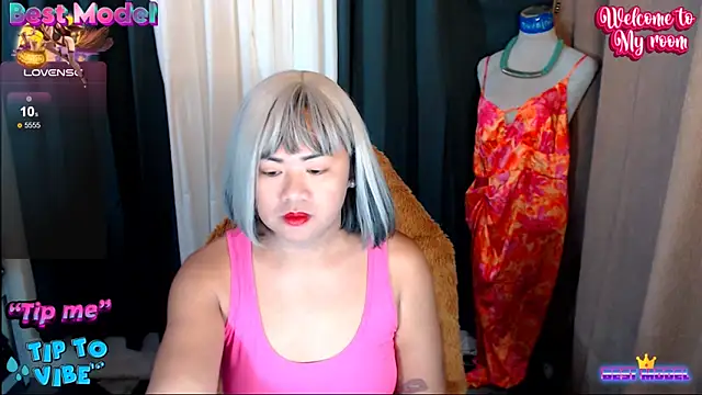 Snapshot of MagnificatMistress chatting on November 16, 10:04 pm MagnificatMistress online show from November 16, 10:04 pm