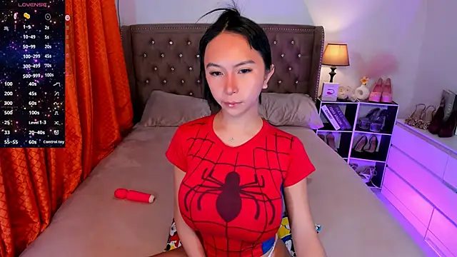 Snapshot of Lady_Riley chatting on August 1, 10:30 pm Lady Riley online show from August 1, 10:30 pm