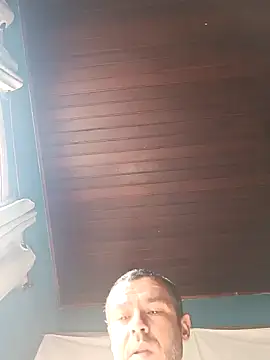 Snapshot of skypemarktt13 chatting on December 18, 11:24 am skypemarktt13 online show from December 18, 11:24 am