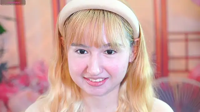 Snapshot of Pinkie_Princes chatting on November 20, 2:45 am Pinkie Princes online show from November 20, 2:45 am