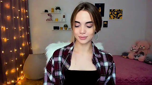 Snapshot of aPieceOfJoy chatting on December 6, 7:34 pm aPieceOfJoy online show from December 6, 7:34 pm