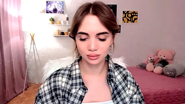 Snapshot of aPieceOfJoy chatting on February 23, 1:02 am aPieceOfJoy online show from February 23, 1:02 am