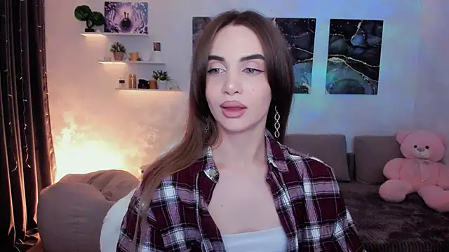 Snapshot of aPieceOfJoy chatting on December 2, 2:39 am aPieceOfJoy online show from December 2, 2:39 am