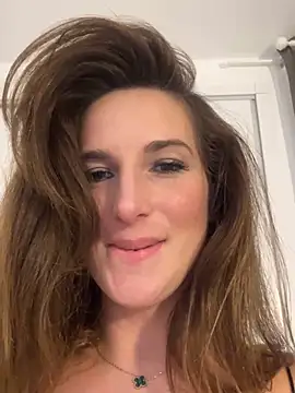 Snapshot of Thescorpionfr chatting on January 18, 11:33 pm Thescorpionfr online show from January 18, 11:33 pm