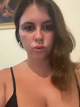 Snapshot of Samantha_official chatting on June 22, 7:38 am Samantha official online show from June 22, 7:38 am