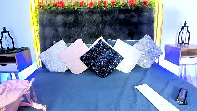 Snapshot of Karlagonzales_ chatting on February 12, 7:24 pm Karlagonzales online show from February 12, 7:24 pm