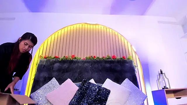 Snapshot of Karlagonzales_ chatting on February 22, 11:35 pm Karlagonzales online show from February 22, 11:35 pm