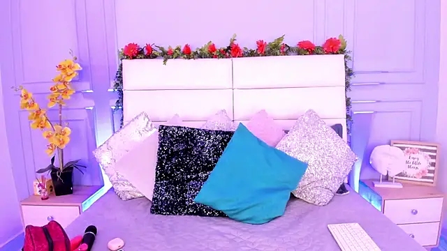 Snapshot of Karlagonzales_ chatting on March 13, 6:56 pm Karlagonzales online show from March 13, 6:56 pm