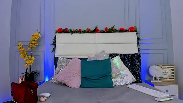 Snapshot of Karlagonzales_ chatting on March 17, 7:04 pm Karlagonzales online show from March 17, 7:04 pm