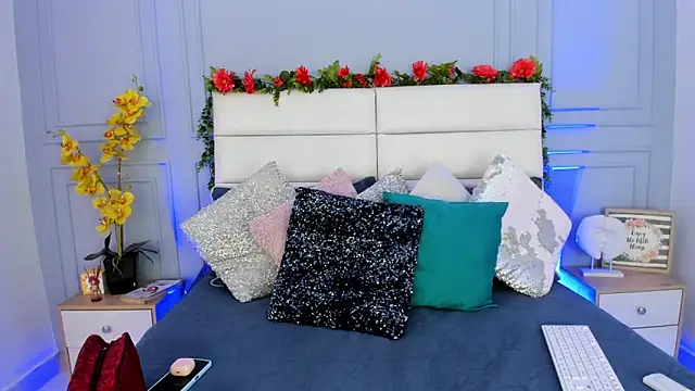 Snapshot of Karlagonzales_ chatting on March 18, 5:53 pm Karlagonzales online show from March 18, 5:53 pm