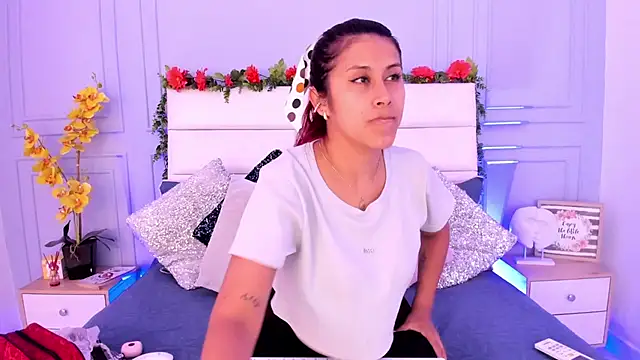 Snapshot of Karlagonzales_ chatting on March 20, 6:20 pm Karlagonzales online show from March 20, 6:20 pm