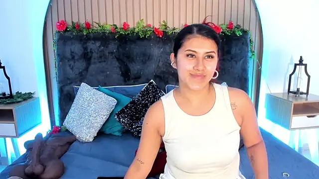 Snapshot of Karlagonzales_ chatting on January 14, 6:35 pm Karlagonzales online show from January 14, 6:35 pm