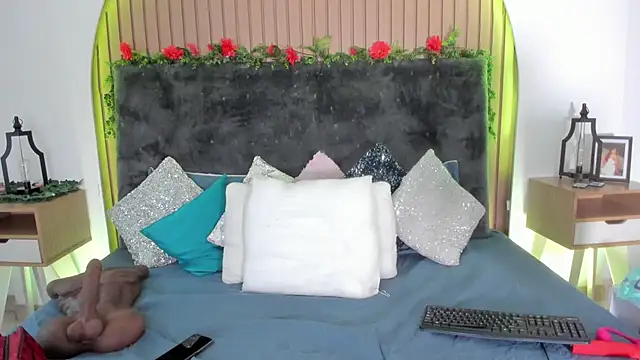 Snapshot of Karlagonzales_ chatting on March 13, 6:36 pm Karlagonzales online show from March 13, 6:36 pm