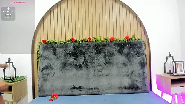 Snapshot of Karlagonzales_ chatting on March 20, 6:46 pm Karlagonzales online show from March 20, 6:46 pm