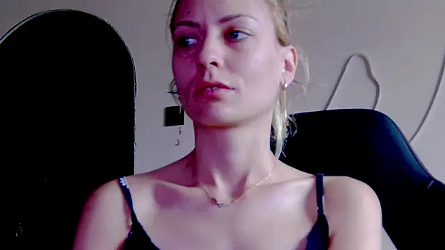 karo123421 online show from November 15, 10:23 am