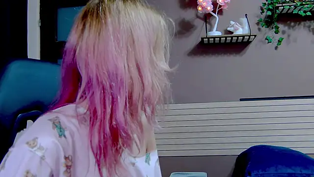 karo123421 online show from December 4, 7:44 pm