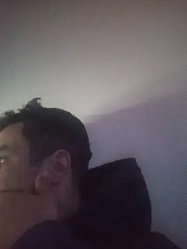 Snapshot of Ayoub--Nik chatting on May 11, 7:33 pm Ayoub--Nik online show from May 11, 7:33 pm
