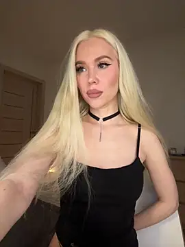 xDinnax online show from November 5, 8:20 pm