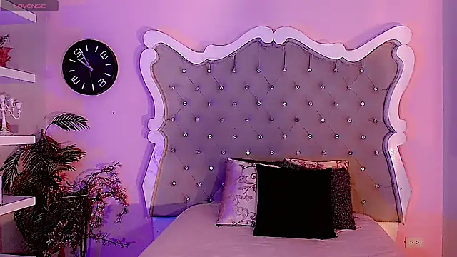 Snapshot of LeyXandrabraz chatting on November 28, 7:49 pm LeyXandrabraz online show from November 28, 7:49 pm