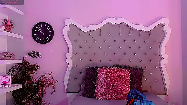 Snapshot of LeyXandrabraz chatting on December 14, 8:35 pm LeyXandrabraz online show from December 14, 8:35 pm