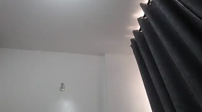 peeky pinky online show from February 4, 7:40 am