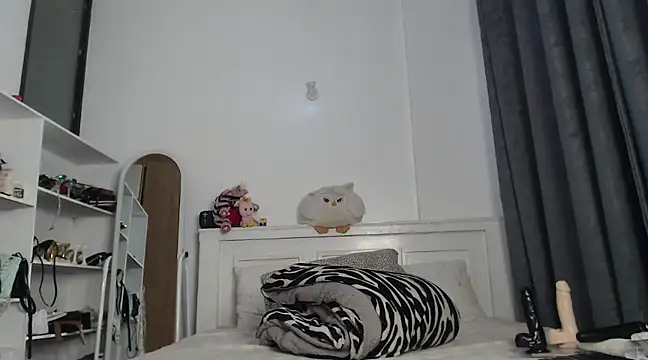 peeky pinky online show from February 5, 6:02 am