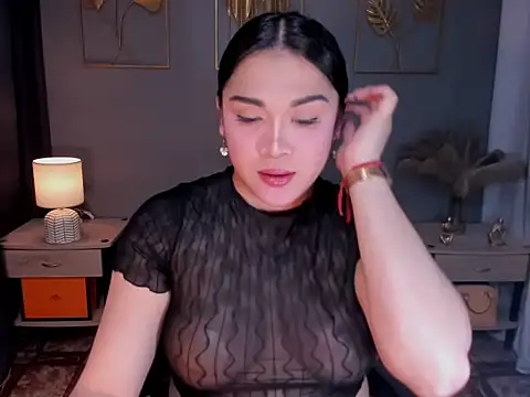 Snapshot of MaxeneCullens chatting on November 5, 5:29 am MaxeneCullens online show from November 5, 5:29 am