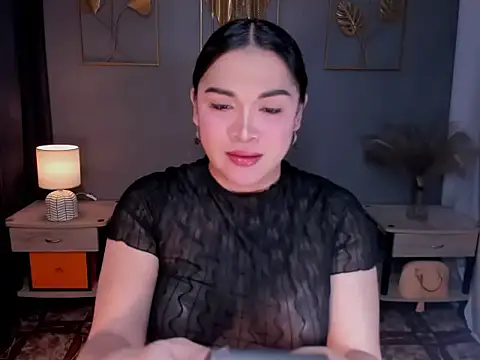 Snapshot of MaxeneCullens chatting on November 9, 3:05 am MaxeneCullens online show from November 9, 3:05 am