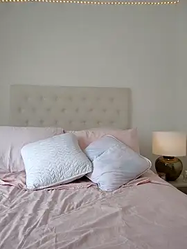 Leaberry online show from November 12, 5:46 pm