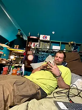 charactrzero online show from October 22, 9:25 pm