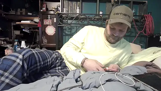 charactrzero online show from February 9, 4:49 am