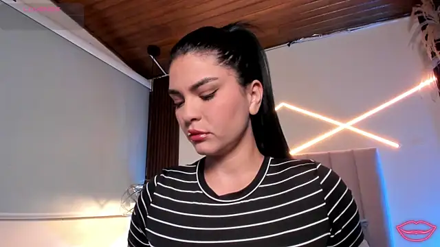 Veronicalanx1 online show from February 17, 11:40 am