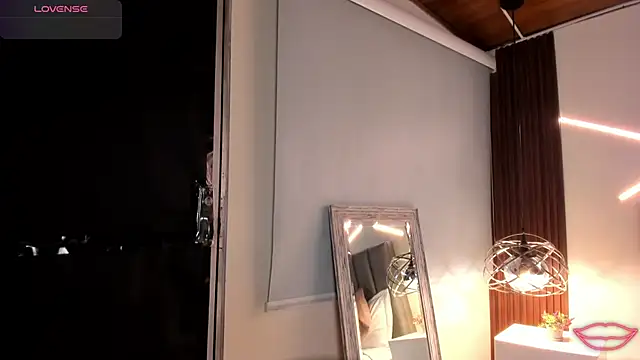 Snapshot of Veronicalanx1 chatting on June 9, 10:38 am Veronicalanx1 online show from June 9, 10:38 am