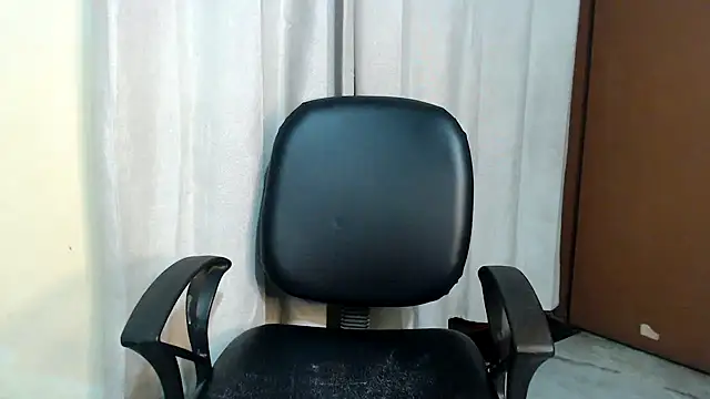 Snapshot of HOT_CHILLY chatting on March 4, 7:51 am HOT CHILLY online show from March 4, 7:51 am