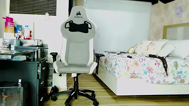 stefializon online show from February 12, 9:52 am