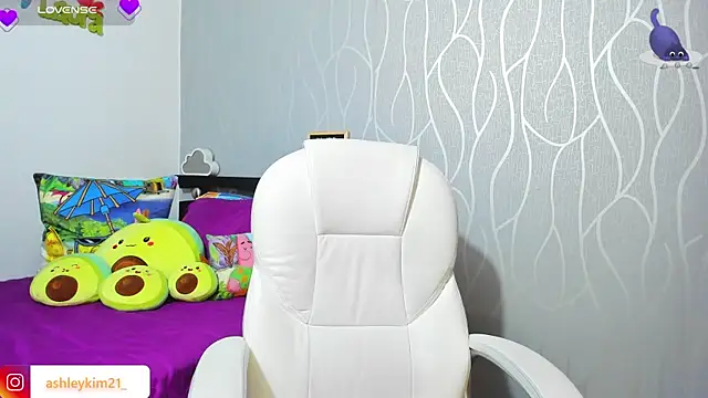 AshleyKim  online show from December 20, 1:23 am