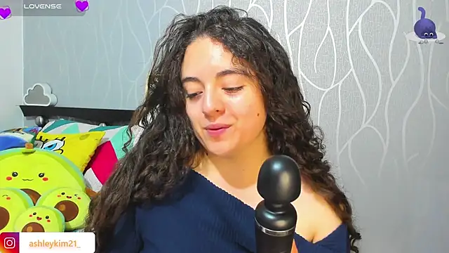 AshleyKim  online show from March 27, 12:38 am