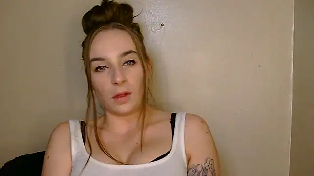 Snapshot of superrnovaaa777 chatting on January 17, 11:07 pm superrnovaaa777 online show from January 17, 11:07 pm