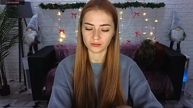 Adelyna Bird online show from December 16, 7:37 am