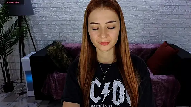 Adelyna Bird online show from January 17, 12:21 pm