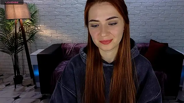 Adelyna Bird online show from February 2, 6:58 am