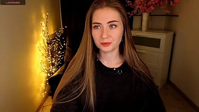 Snapshot of Adelyna_Bird chatting on May 29, 7:28 am Adelyna Bird online show from May 29, 7:28 am