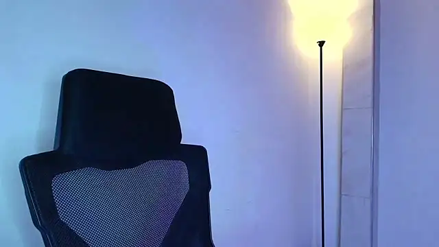 lisbet21x online show from December 20, 7:43 pm