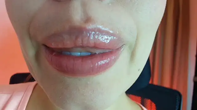 Snapshot of lisbet21x chatting on July 11, 3:48 pm lisbet21x online show from July 11, 3:48 pm