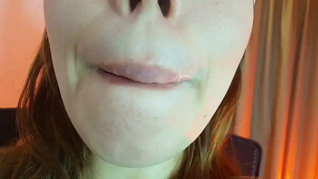 Snapshot of lisbet21x chatting on July 24, 9:02 pm lisbet21x online show from July 24, 9:02 pm