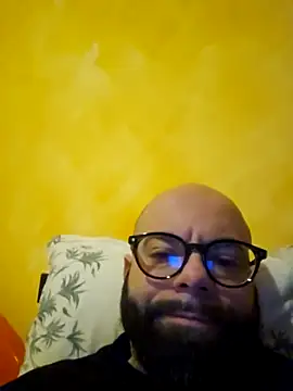 Dolceporco19 online show from February 22, 9:45 am