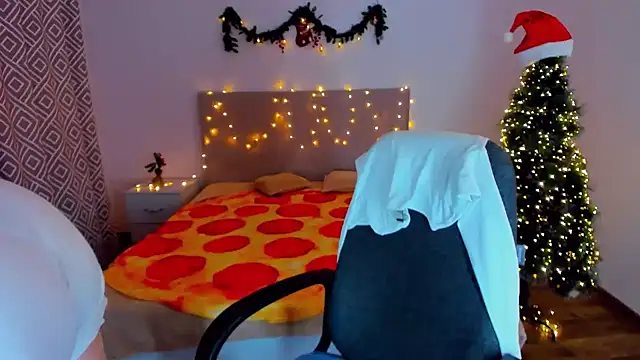 PolinaSalvatore online show from December 24, 12:22 pm